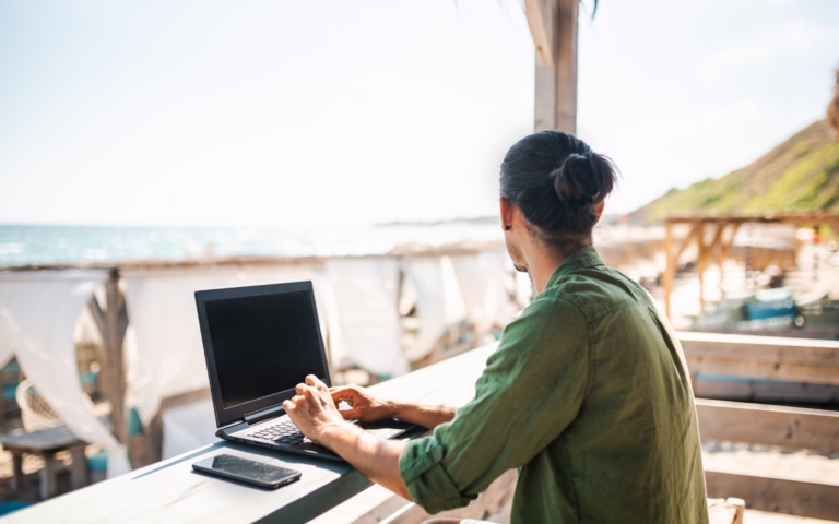 15 Best Digital Nomad Jobs for Beginners to Earn and Travel in 2024
